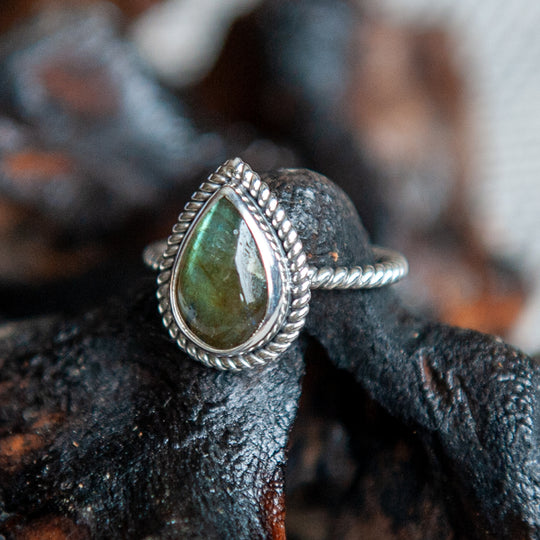 Teardrop Labradorite Sterling Silver Ring