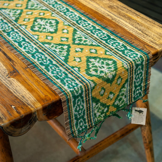 Tissage Ikat sur Chemin de Table en Bambou - Jaune