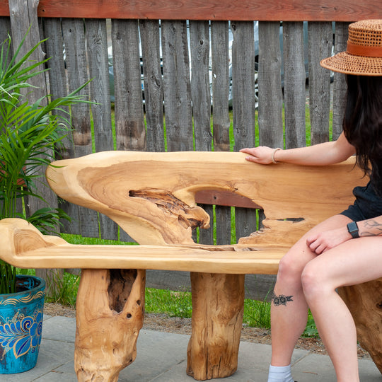 Banc de racine de teck récupéré