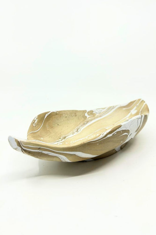 Mango Wood Medium Leaf Dish - 10" (Latte)