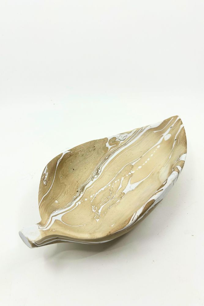 Mango Wood Medium Leaf Dish - 10" (Latte)