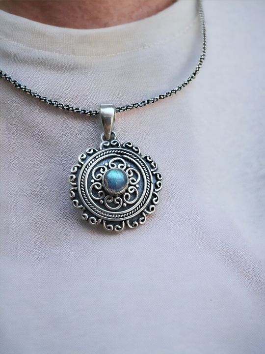 Ornate Labradorite Sterling Silver Pendant