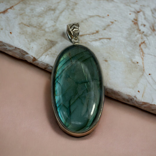 Indian Oval Labradorite Silver Pendant