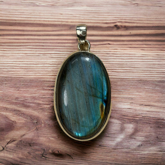 Indian Oval Labradorite Silver Pendant