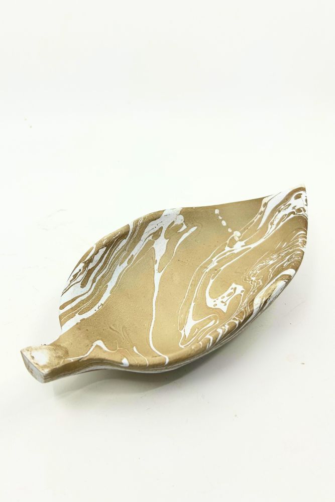 Mango Wood Small Leaf Dish - 8" (Latte)