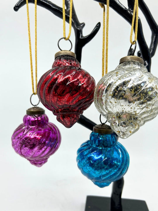 Mercury Glass Ribbed Spiral Ornament (Medium)