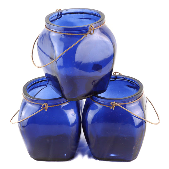 Pots de gelée bleue