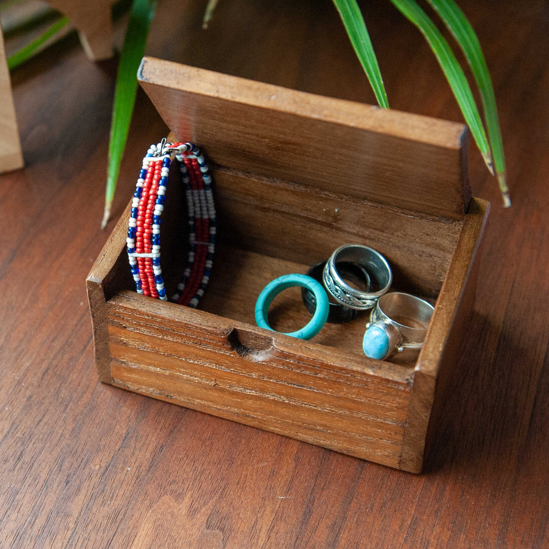 Petite boîte en bois de teck