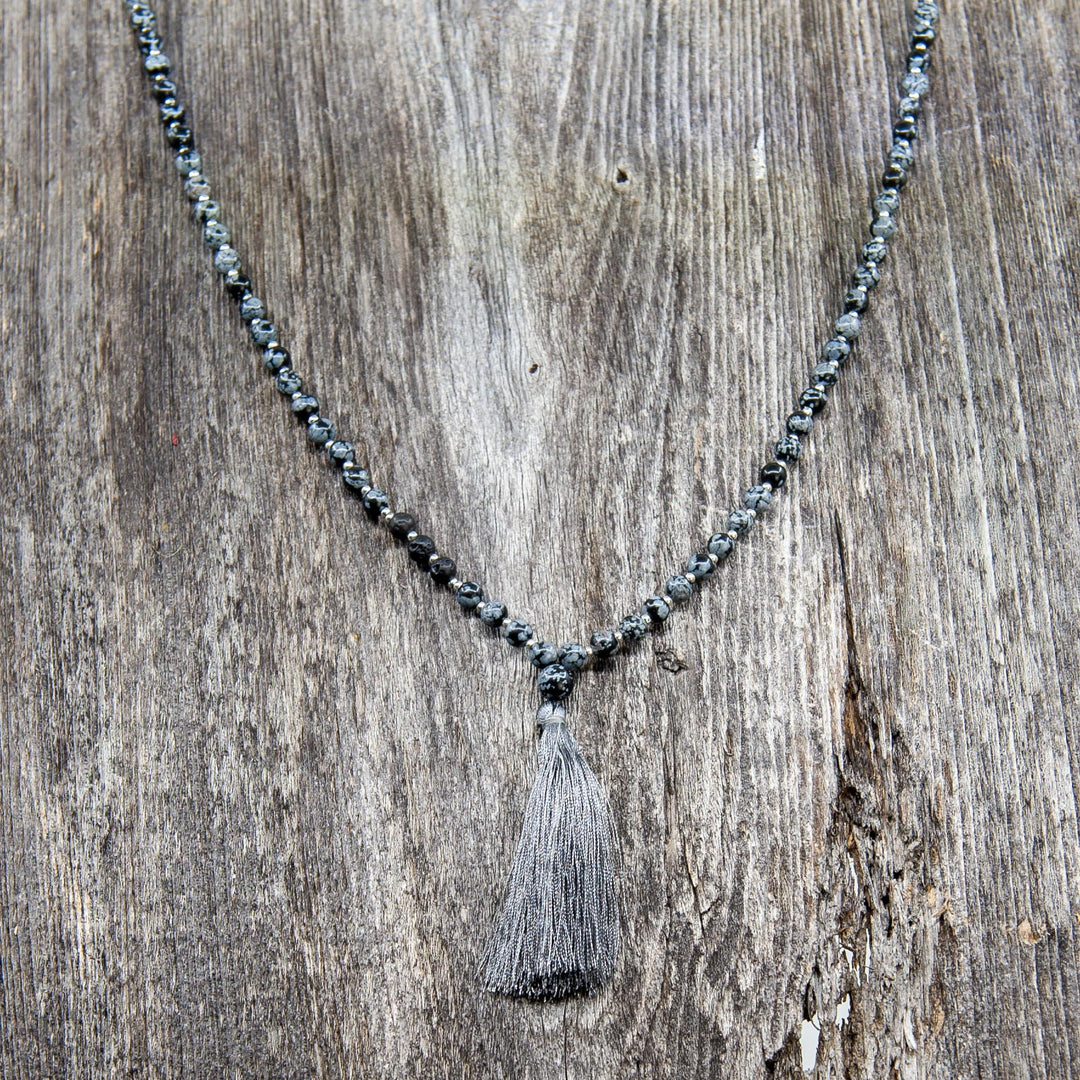 Collier de perles Mala (8mm) - Obsidienne flocon de neige