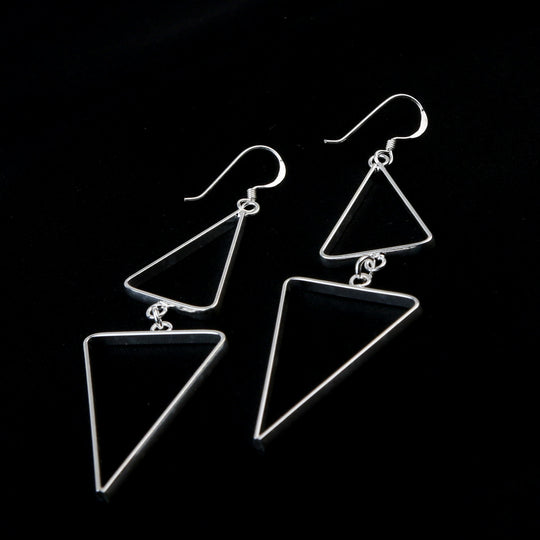 Boucle d'oreille pendante triangle en argent