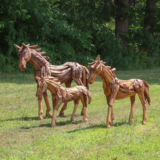 Grand cheval debout