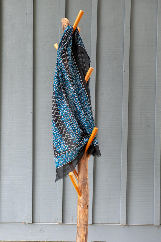 Patterned Scarf - Black/Blue